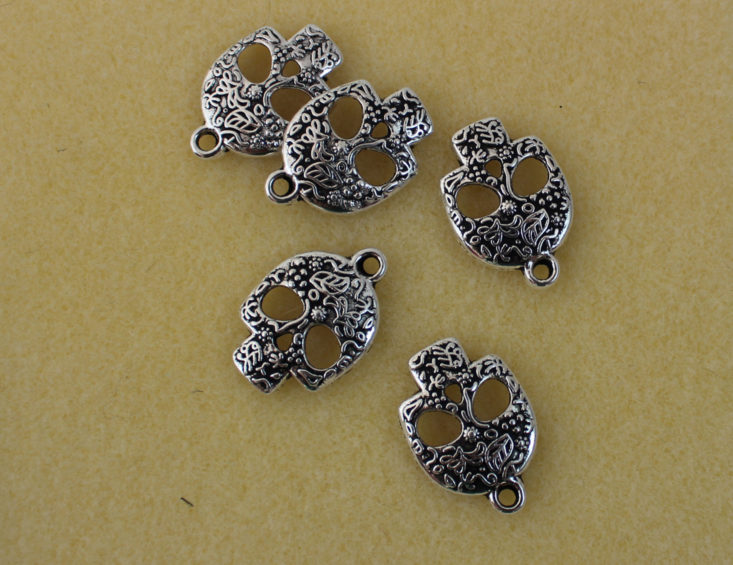 Blueberry Cove Beads October 2017 Silver Skulls