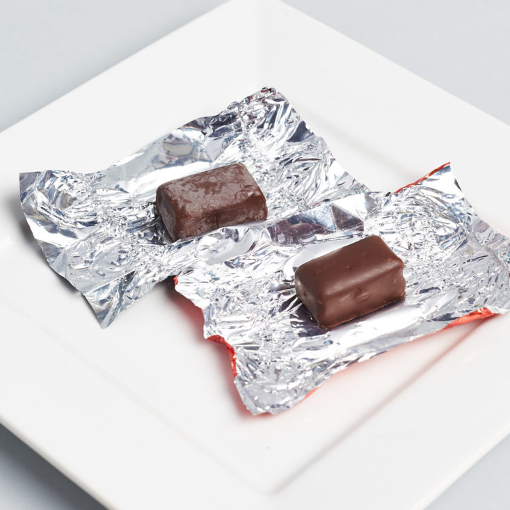See the chocolate bars and specialty chocolates I got in the latest Chococurb box!