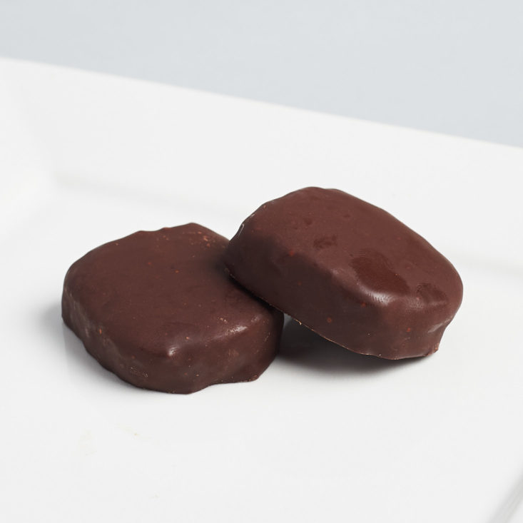 See the chocolate bars and specialty chocolates I got in the latest Chococurb box!
