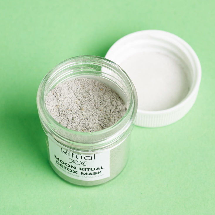 Check out the holistic, spiritual items in the October Moonbox by Gaia Collective!