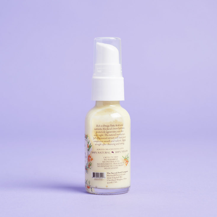 In the October 2017 Kloverbox: Natural products to celebrate Breast Cancer Awareness Month!