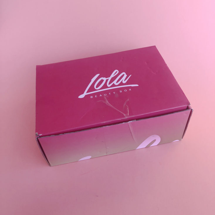 Lola Beauty Box November 2017 - Box closed