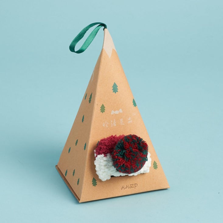 pyramid shaped cardboard container of snowman socks