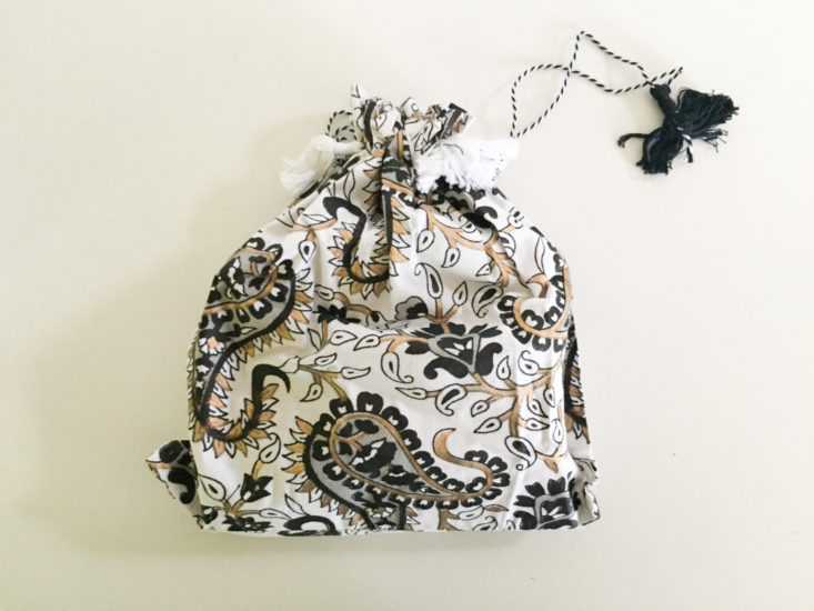 elevita december 2017 black and white patterned pouch closed