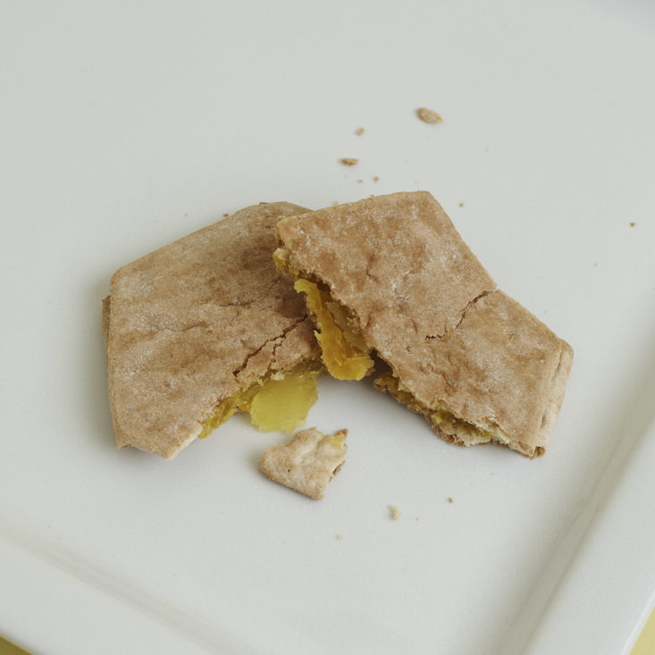 Yuzu Sandwich Cookie on plate