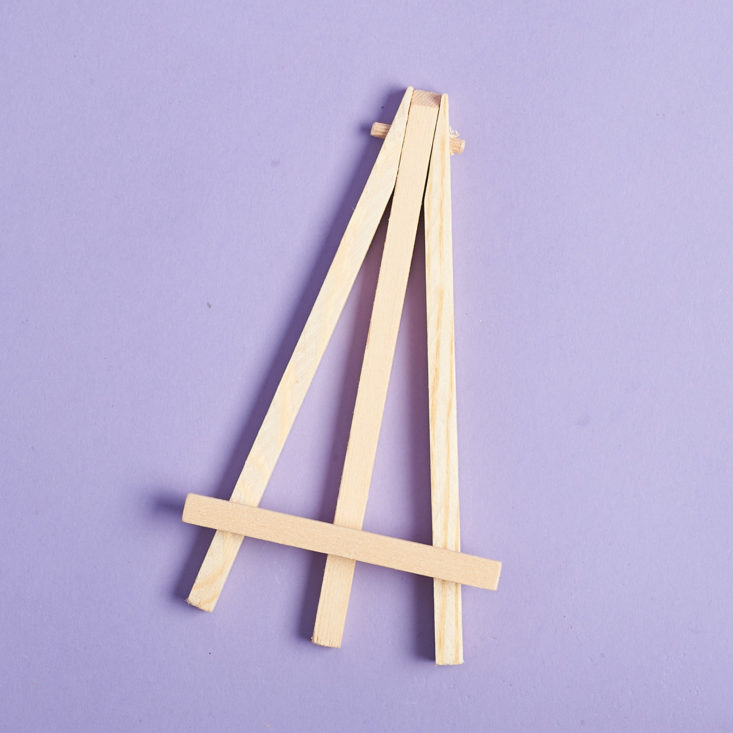 small desktop easel