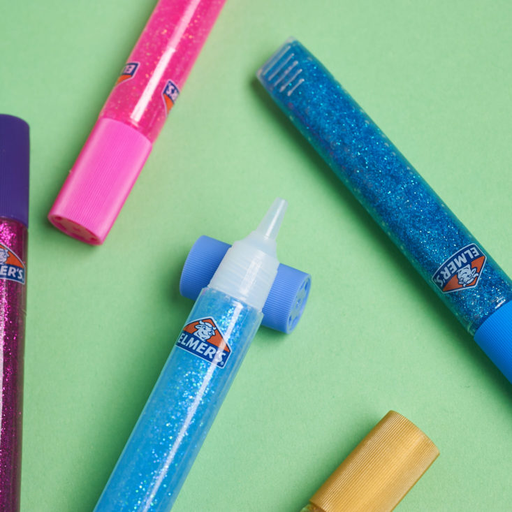 Each .3 oz glue tube has a fine point for easy decorating