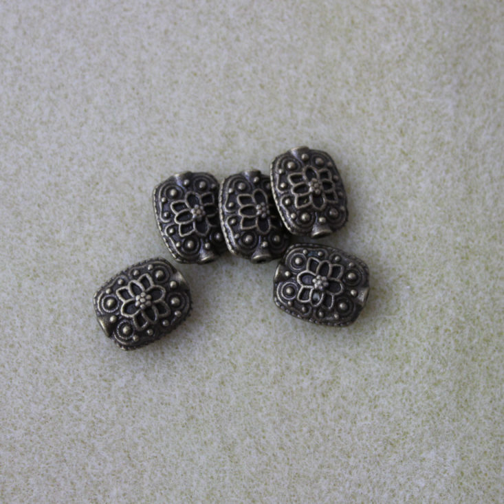 5 Pieces 13 x 11 mm Ornate Rectangle Beads