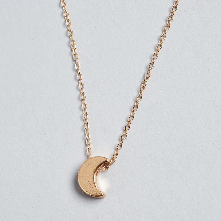 gold crescent moon pendant