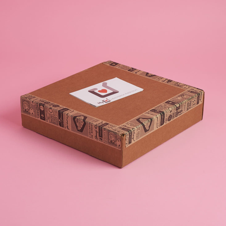 quarterly co mizzfit miz18 unboxing and review, box on its side