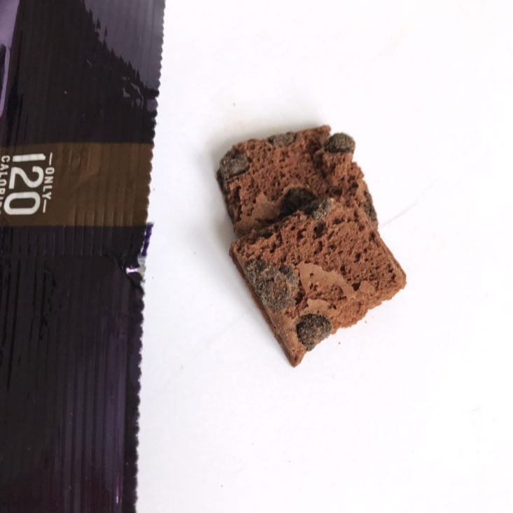 Campus Cube Mens March 2018 - Brownie Brittle open