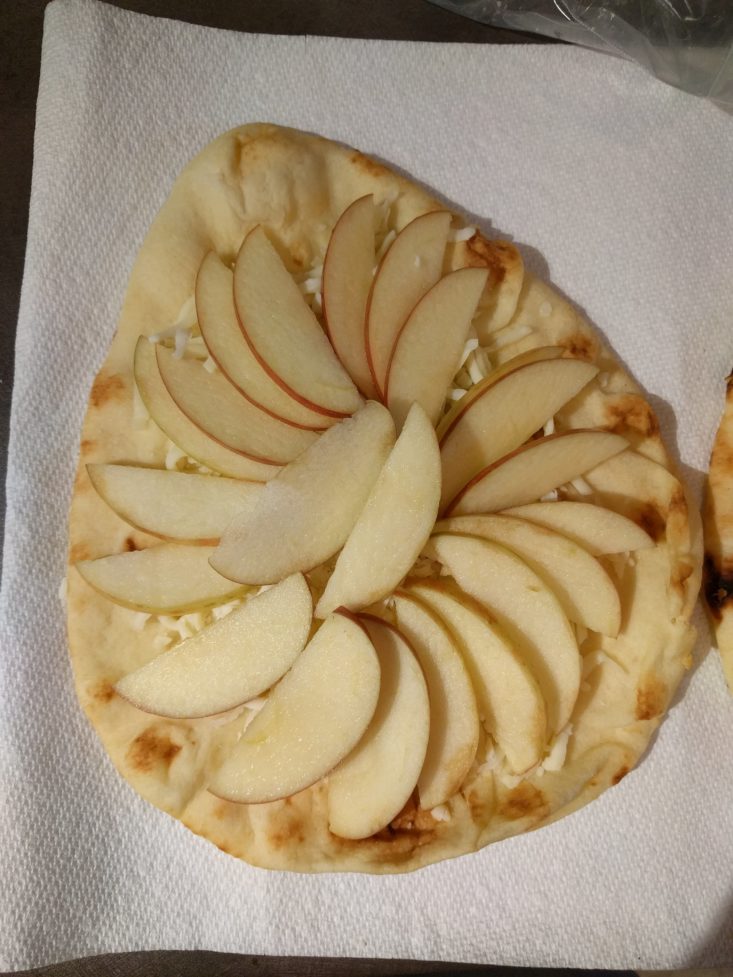 apples on flatbread
