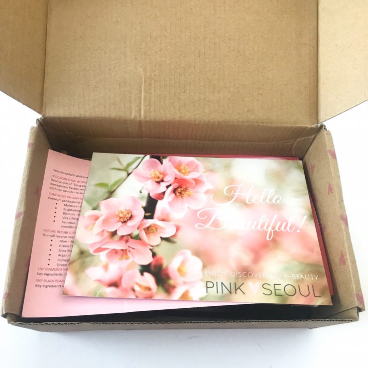 Pink Seoul monthly mask box open