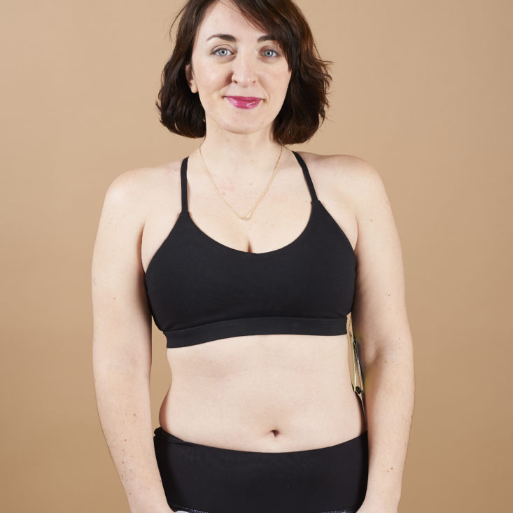 wantable fitness clothing subscription box april 2018 black bra