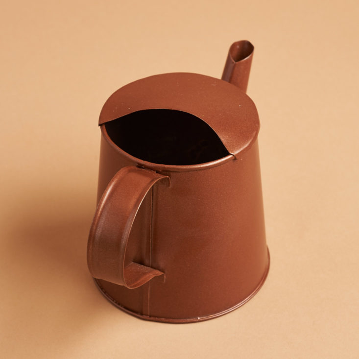 globein cultivate watering can from above