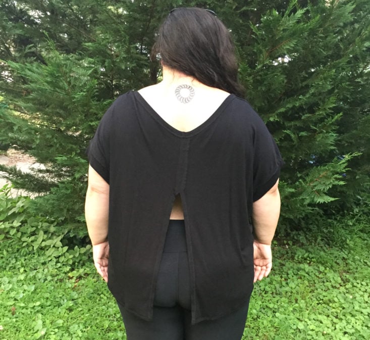 wantable fitness edit june 2018 black split 2