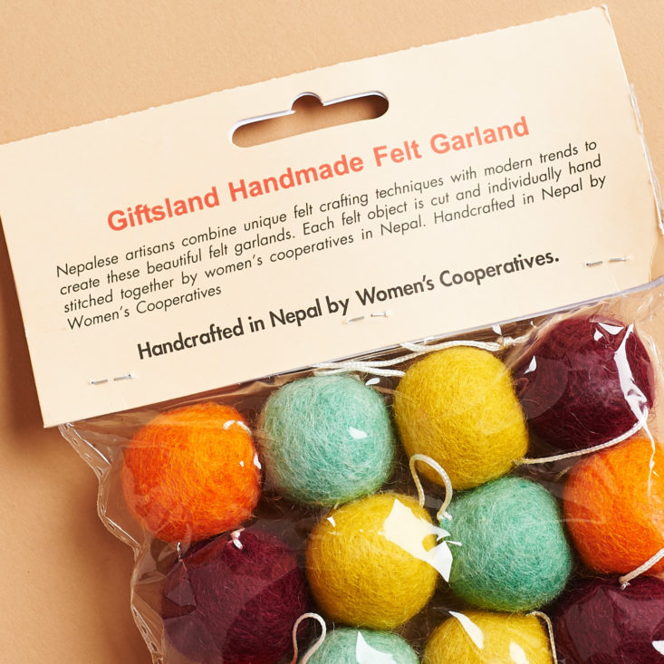 globein tea party bag of pompom garland