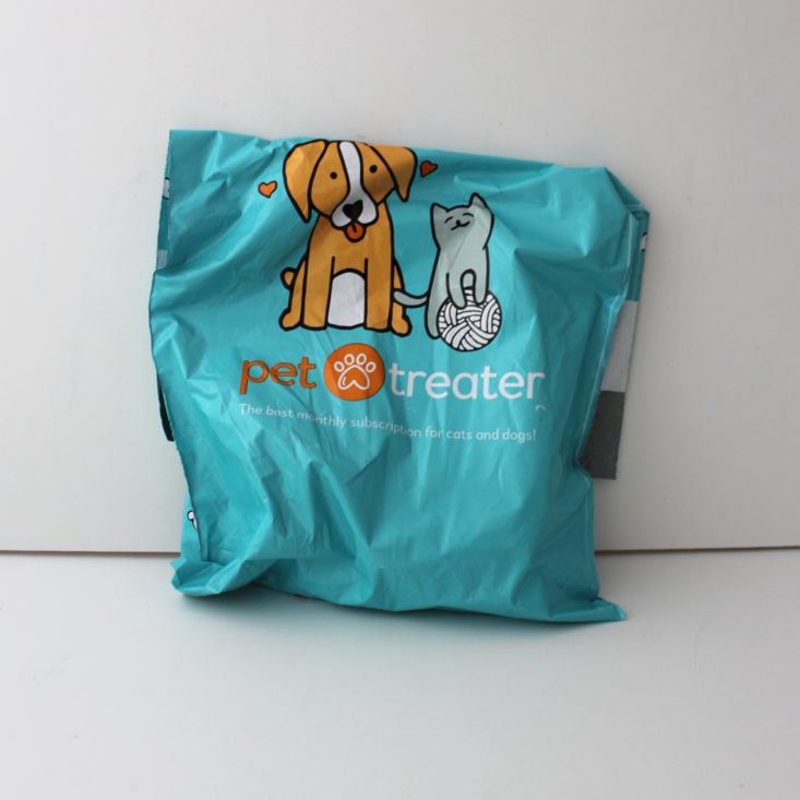 closed Pet Treater Cat package