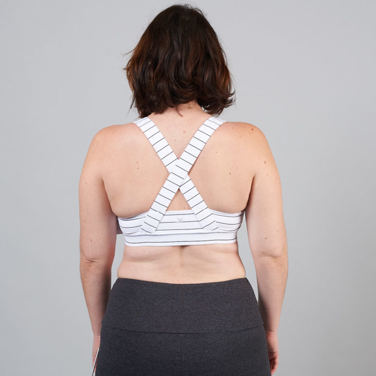 wantable fitness back of white striped bra