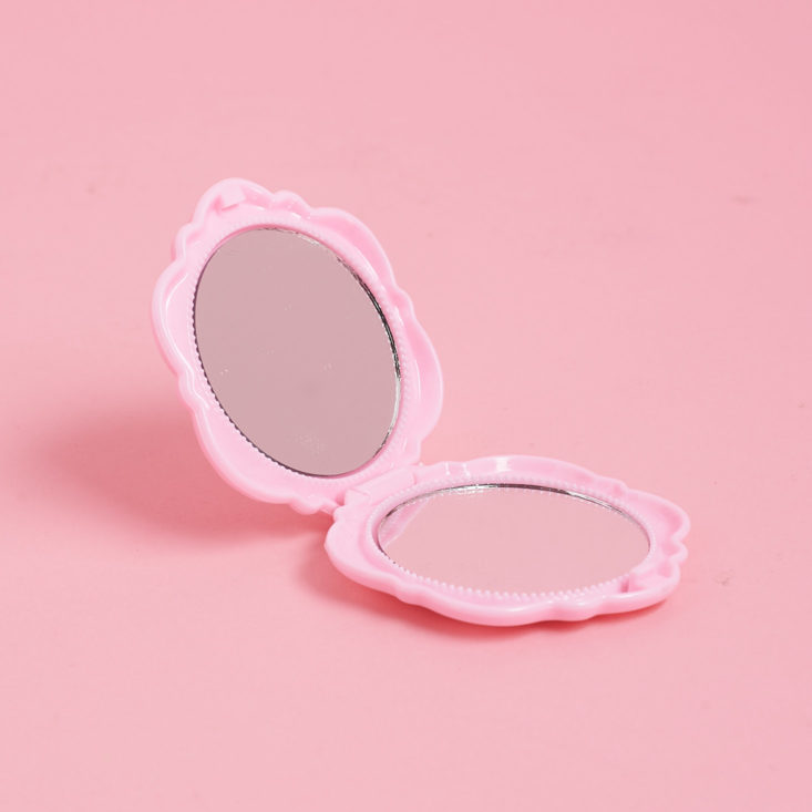 quirky crate open mirror
