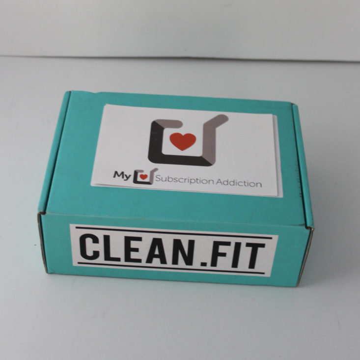 closed Clean Fit Box
