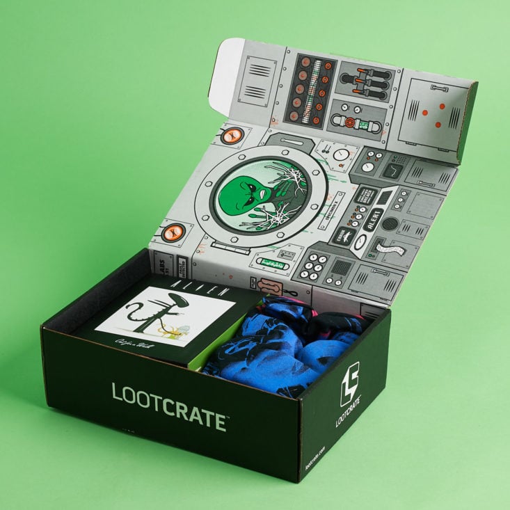 Loot Crate Invaders September 2018 - Box Open Front