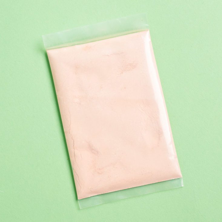 Petit Vour October 2018 - Face Mask Botanical Treatment Rosehip & Clay Open