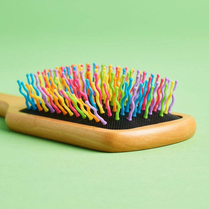 quirky crate rainbow brush