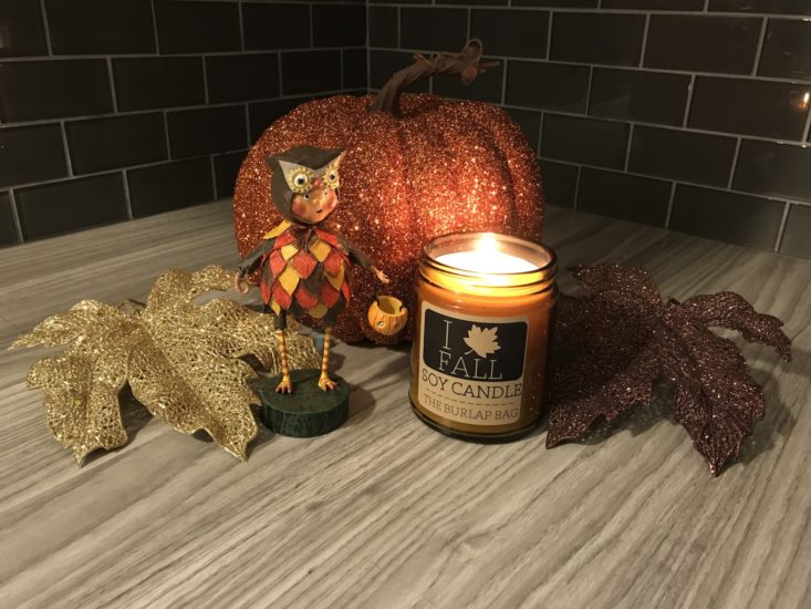 The Burlap Bag Candle Club Subscription Review October 2018 - Candle With Sparkling Star Front