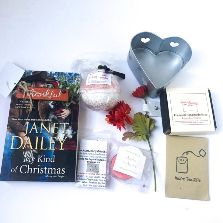 Bubbles & Books Box October 2018 - All Products Top