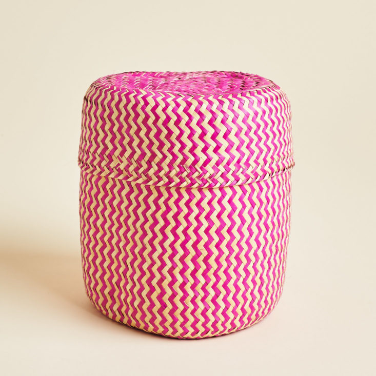Globe In Appreciate pink basket with lid
