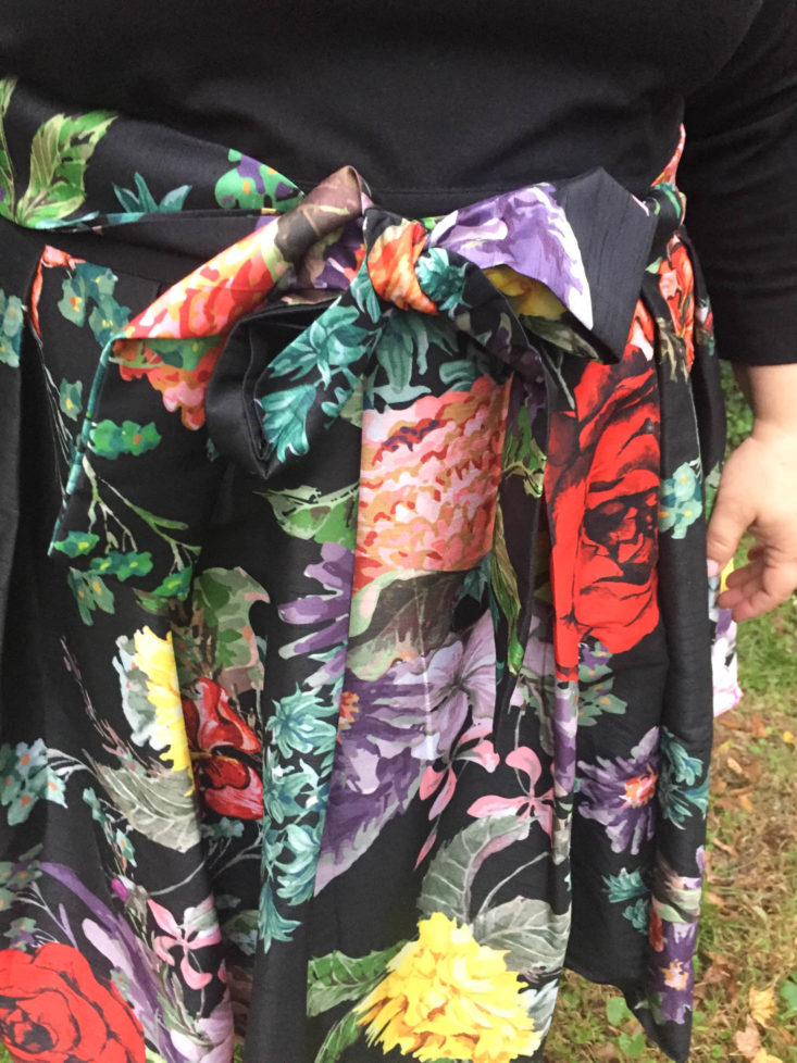 Gwynnie Bee Subscription Review November 2018 - Black Floral Twofer Fit And Flare Dress Closer