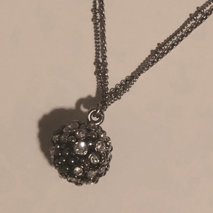 Bezel Box Mini Subscription Review December 2018 - Picture of Necklace (Zoomed In) Top