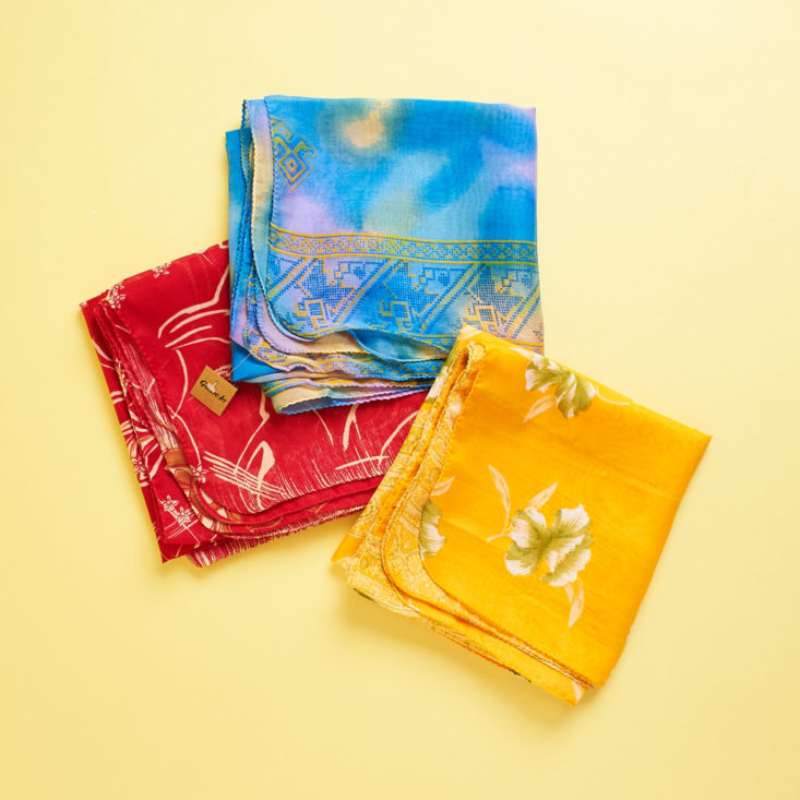 Globe In Celebrate silky napkins