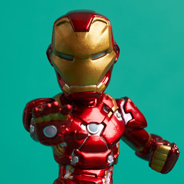 Lootcrate DX Laboratory November 2018 - Iron Man Light-Up Q-Fig FX Diorama Closeup Front