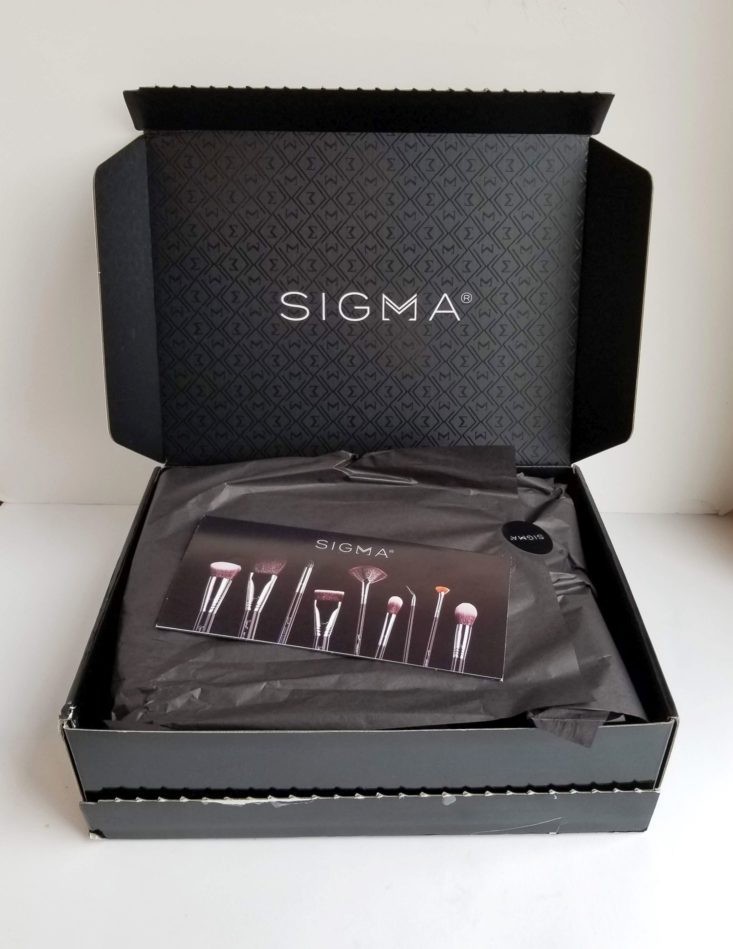 Sigma Beauty Mystery Box December 2018 inside box