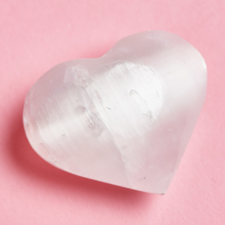 Buddhi Box Yoga December 2018 selenite heart detail