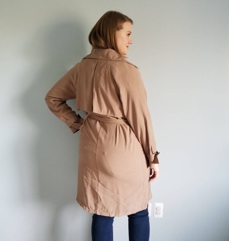 Daily Look December 2018 trench coat back
