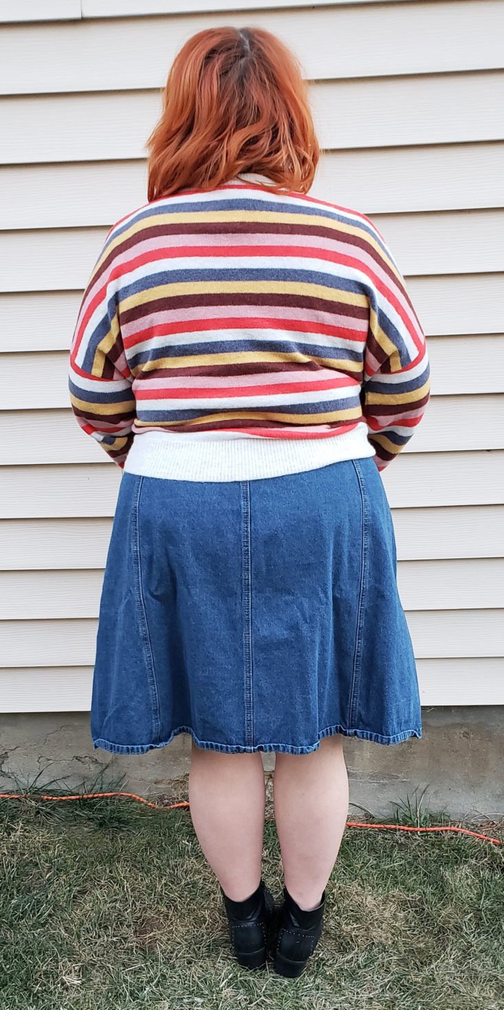Gwynnie Bee Box Review November 2018 - Knee Length Denim Skirt by Modcloth On Pose 5 Back
