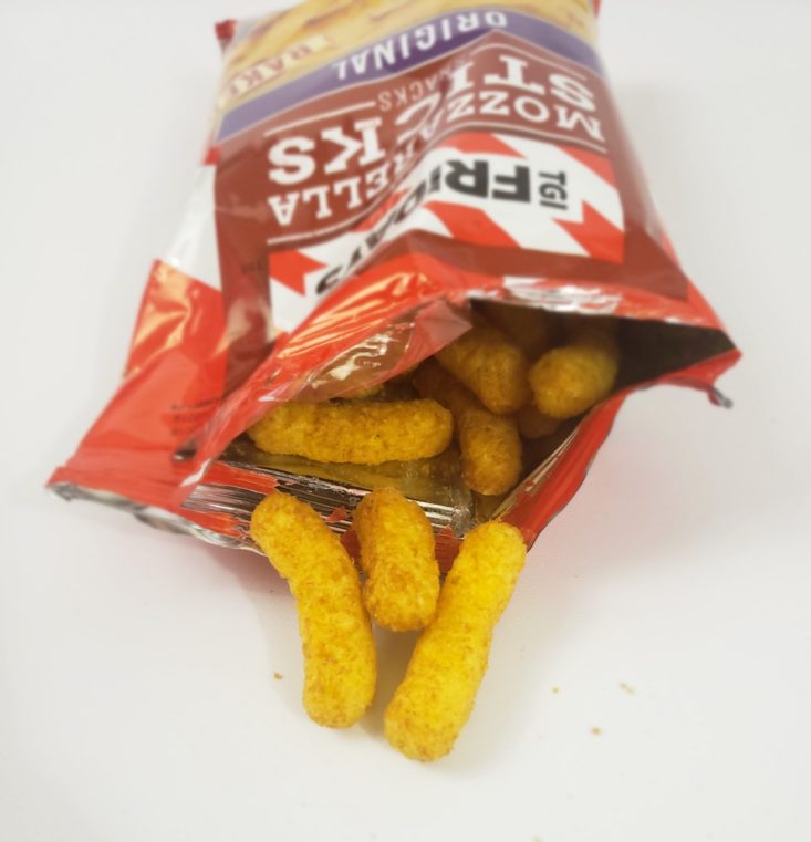 MONTHLY BOX OF FOOD AND SNACK REVIEW – January 2019 - TGI Fridays Mozzarella Sticks Snack Open