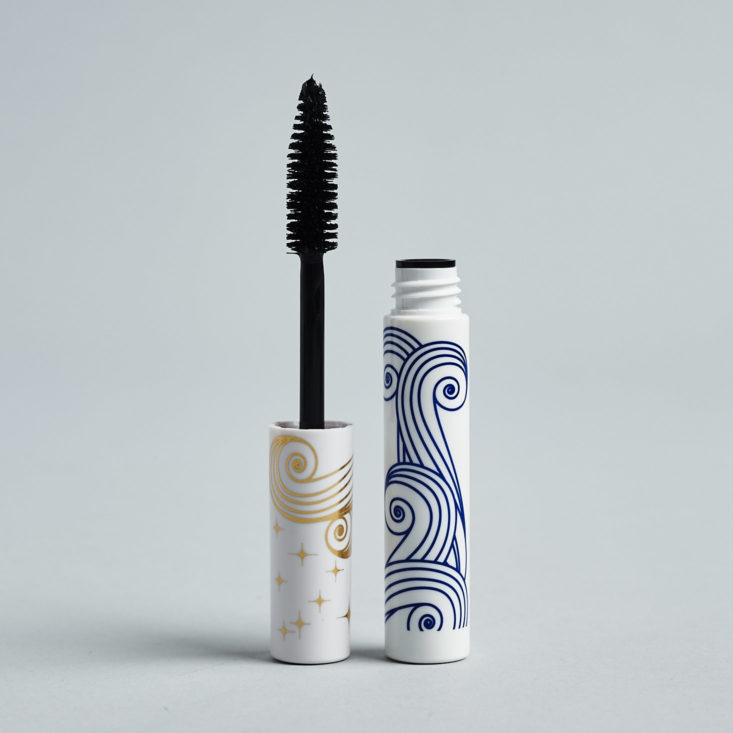 Petit Vour January 2019 open mascara