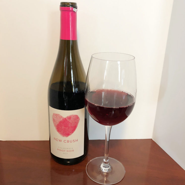 VineOh! Review Winter 2019 - Pinot Noir Bottle With Glass Front