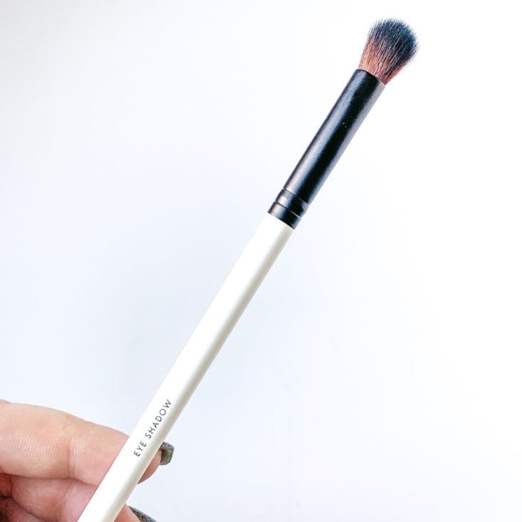 FeelUnique The Vegan Beauty Edit Review February 2019 - Lily Lolo Eye Shadow Brush 2 Front