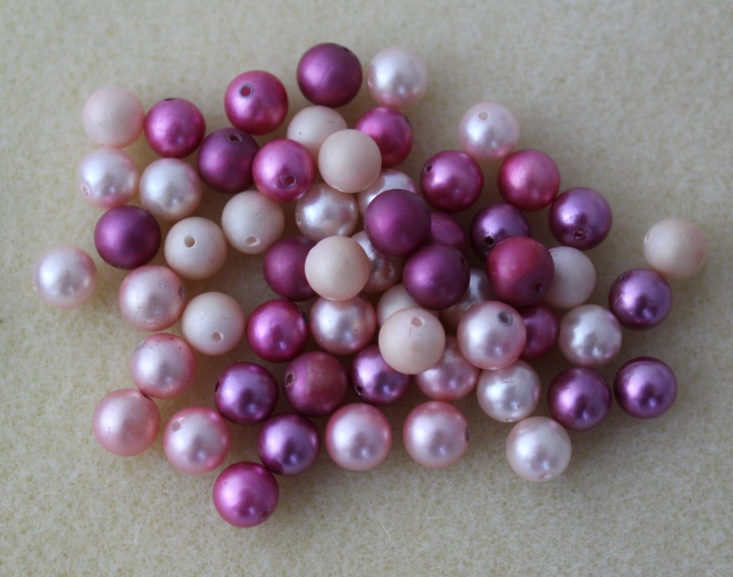 Vintage Bead Box February 2019 - Faux Pearl Beads Mixed Rounds Top
