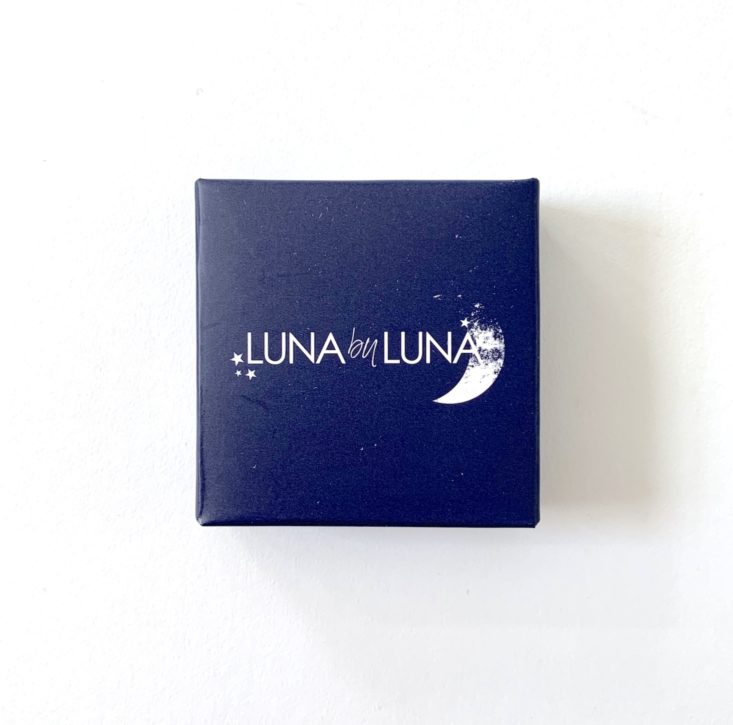 Sweet Sparkle Review March 2019 - Luna by Luna Eyeshadow in Plum Box Top