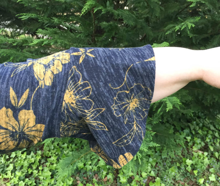 Gwynnie Bee April 2019 - GILLI Sleeve Front