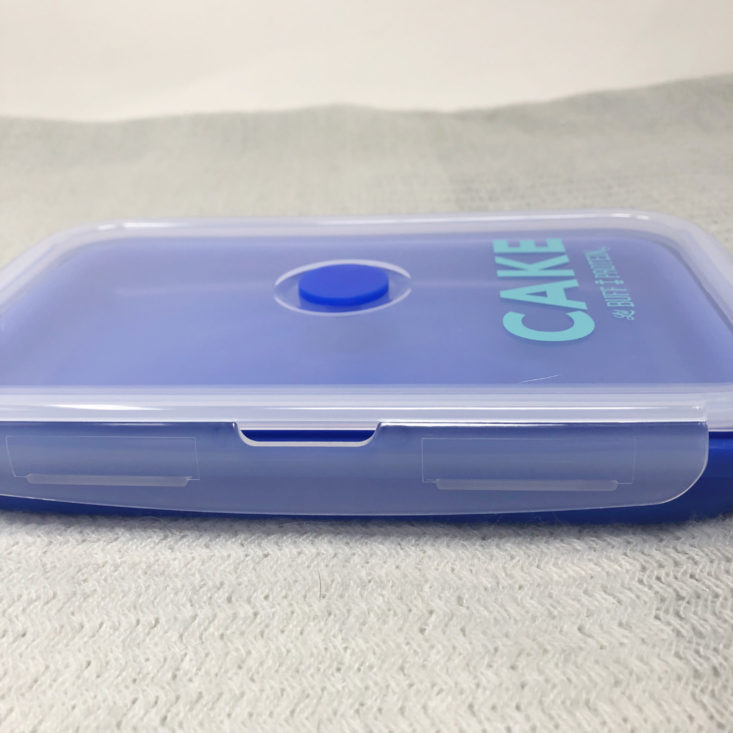 BuffBoxx Fitness Subscription Review April 2019 - Lil Buff Microwaveable Silicone Container 5