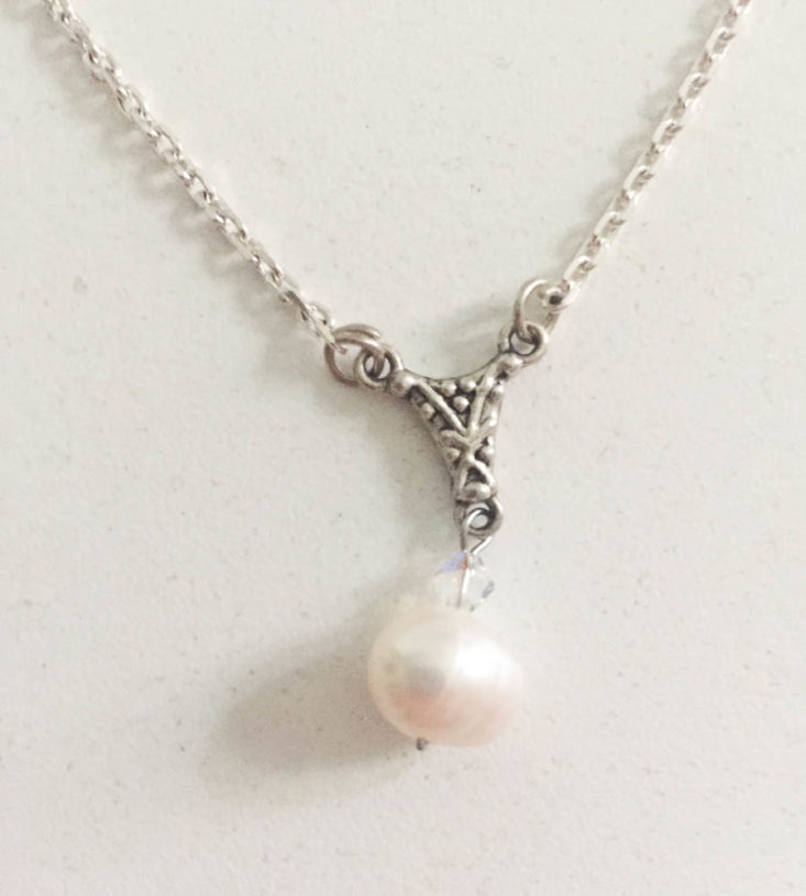 Elevita April 2019 - June Freshwater Pearl Necklace Closer