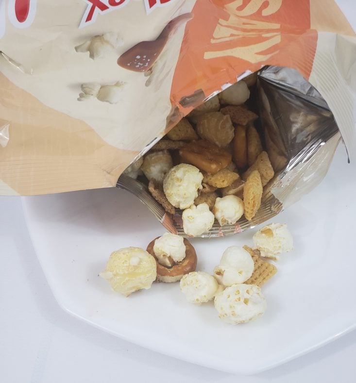 MONTHLY BOX OF FOOD AND SNACK REVIEW MAY 2019 - Chex Mix Popped Sweet & Salty mix In Plate Front
