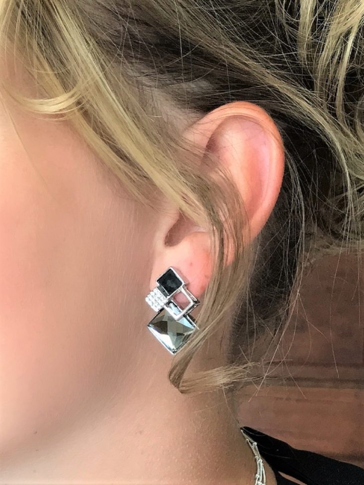 Jewelry Subscription July 2019 - Wear Ear Rings Closeup Front